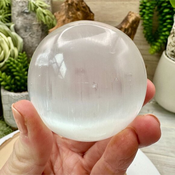 Polished White Selenite Crystal Sphere Meditation Home Decor 2.3 inch Diameter - Picture 4 of 7